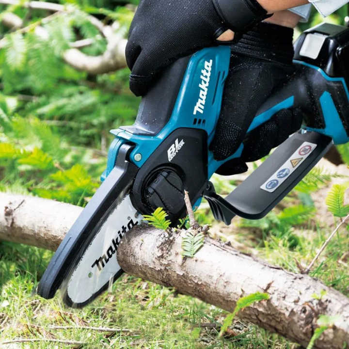 ÚLTIMAS 12 UNIDADES - MOTOSIERRA INALAMBRICA MAKITA + HERRAMIENTAS + 2 BATERIAS PROMOCION CIERRE DE LA TIENDA - ENVIO GRÁTIS 24HR MRW + 3 RAGALOS